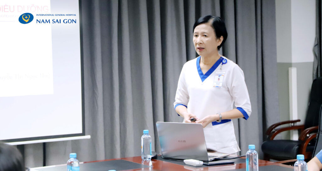 TRAINING SESSION ON AIDET COMMUNICATION MODEL AND NURSING ETHICS 7 Training Activities 02