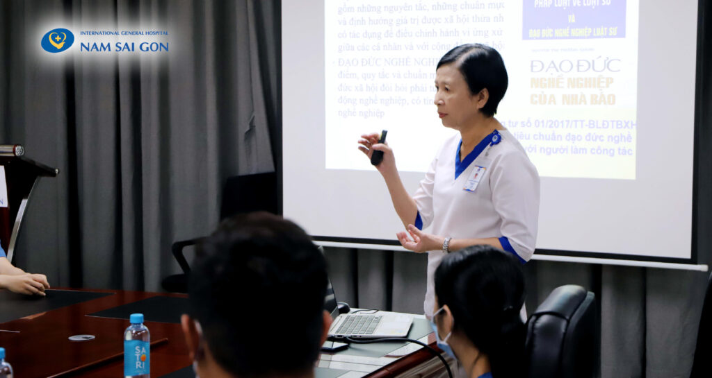 TRAINING SESSION ON AIDET COMMUNICATION MODEL AND NURSING ETHICS 8 Training Activities 03