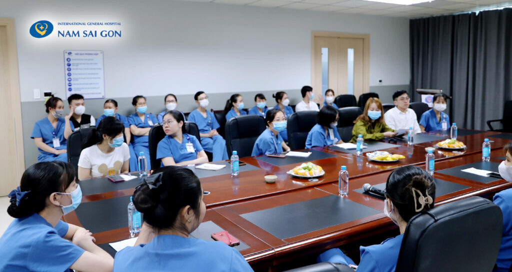 TRAINING SESSION ON AIDET COMMUNICATION MODEL AND NURSING ETHICS 12 Training Activities 07