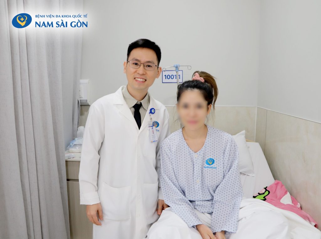 សង្គ្រោះទាន់ពេលស្ត្រីម្នាក់មានកូនក្រៅស្បូនបន្ទាប់អាការៈបែកធ្លាយស្បូនដែលអាចគ្រោះថ្នាក់ដល់ជីវិត។ 4 10 web1