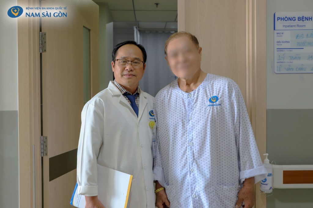 NỘI SOI NIỆU ĐẠO CẮT ĐỐT BƯỚU LÀNH TIỀN LIỆT TUYẾN LỚN BẰNG DAO LƯỠNG CỰC CHO CỤ ÔNG 72 TUỔI 5 img 4042