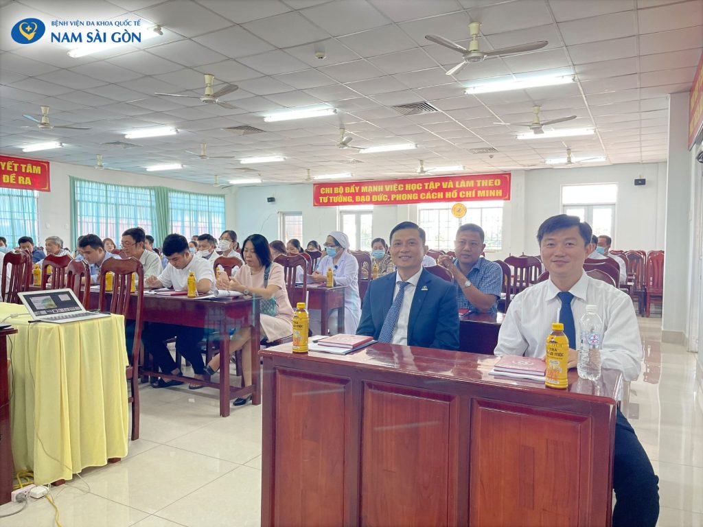 HỘI NGHỊ SINH HOẠT KHOA HỌC KỸ THUẬT CHUYÊN ĐỀ NĂM 2023 TẠI TRUNG TÂM Y TẾ HUYỆN TAM BÌNH - TỈNH VĨNH LONG 1 z4503561764847 16e41158cccf56c86af306ce2cb3411b 1