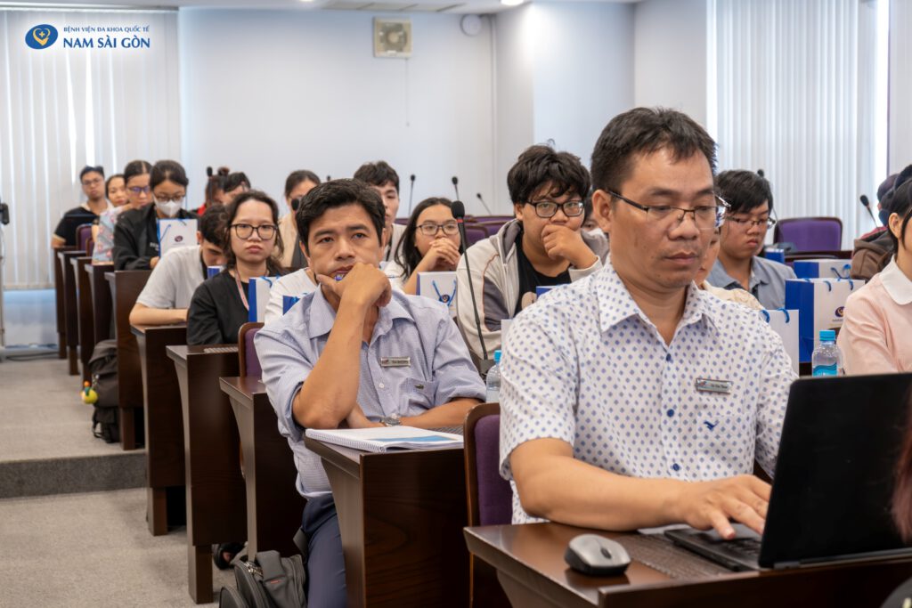 ĐỒNG HÀNH CÙNG TRƯỜNG ĐẠI HỌC TÔN ĐỨC THẮNG TẠI TỌA ĐÀM VỀ ĐỘT QUỴ NÃO 21 NIH01348 Enhanced NR