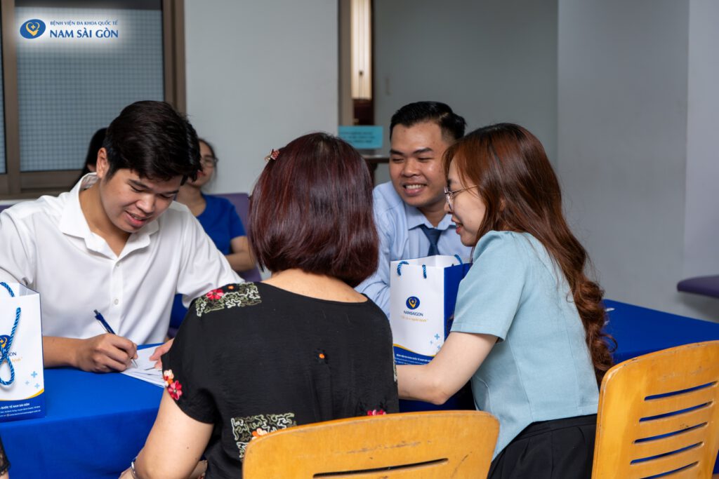 ĐỒNG HÀNH CÙNG TRƯỜNG ĐẠI HỌC TÔN ĐỨC THẮNG TẠI TỌA ĐÀM VỀ ĐỘT QUỴ NÃO 31 NIH01557 Enhanced NR